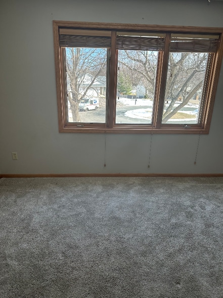 Building Photo - 14826 Oakcrest Cir