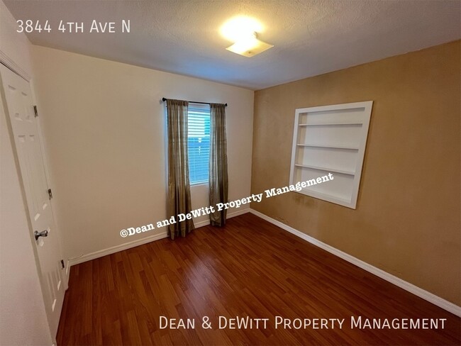 Building Photo - 3844 4th Ave N