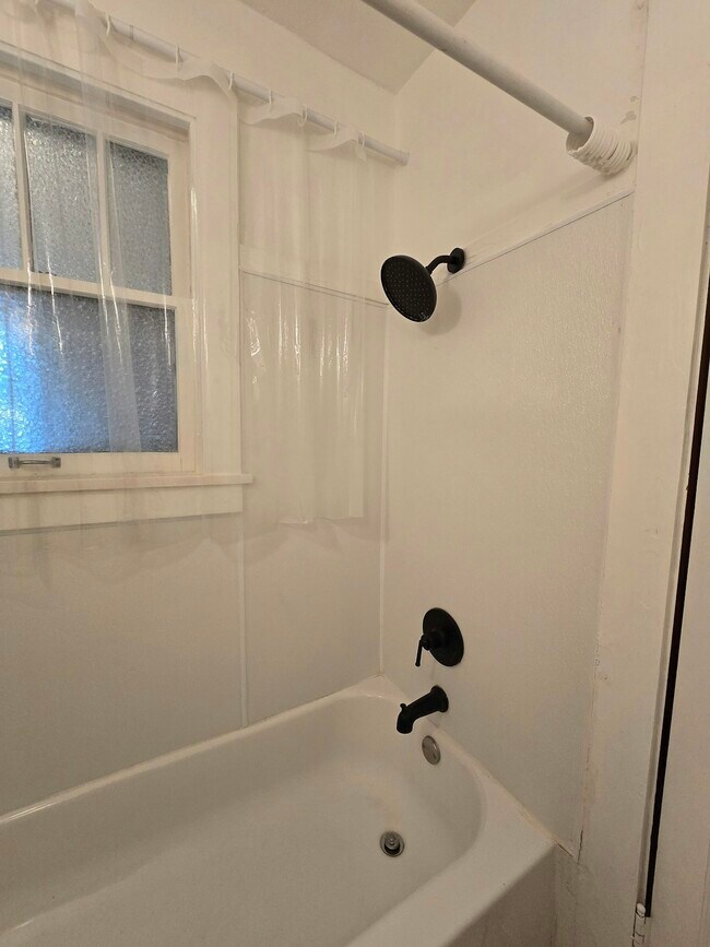 Building Photo - 71 Dana Ave