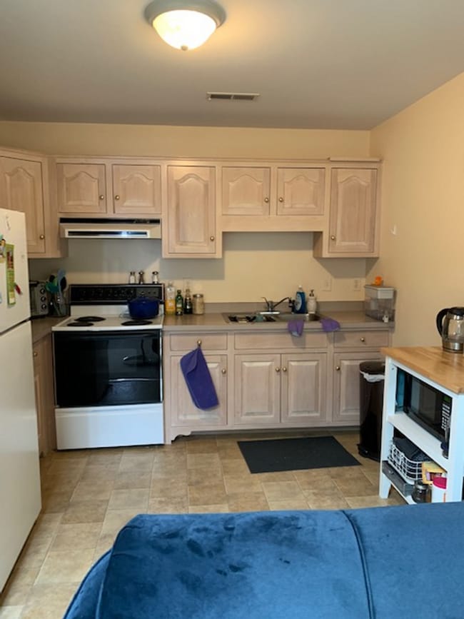 Building Photo - 41 S Main St