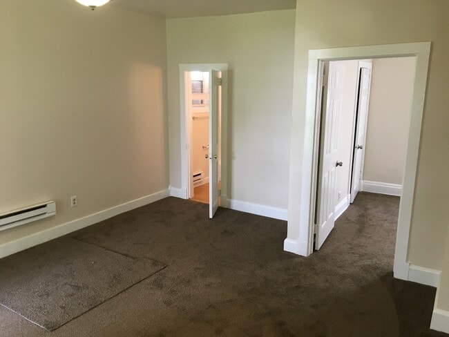Primary Photo - 210 Belvidere Rd