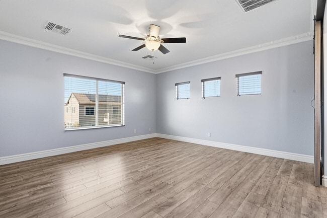 Building Photo - 16809 W Magnolia St