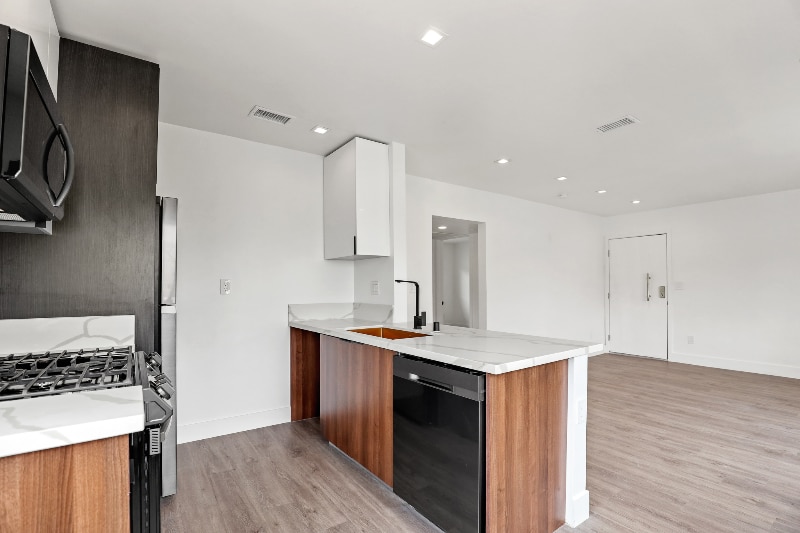 Building Photo - 701 N Hill Pl