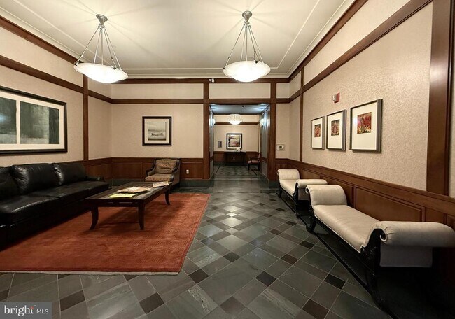 Primary Photo - 515 9th St NW