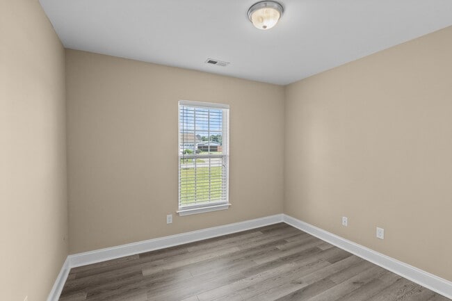 Building Photo - 103 Grist Mill Dr