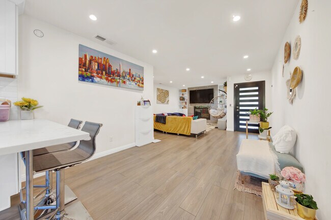 Building Photo - 17969 Collins St