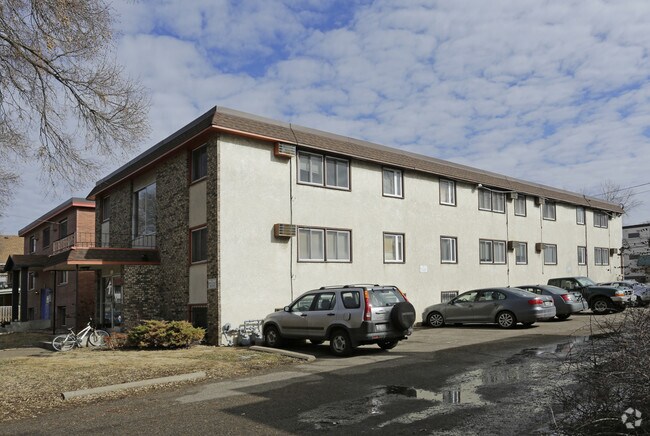 Building Photo - 2637 Pleasant Ave S