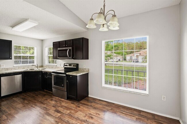Building Photo - 795 Squirrel Ct