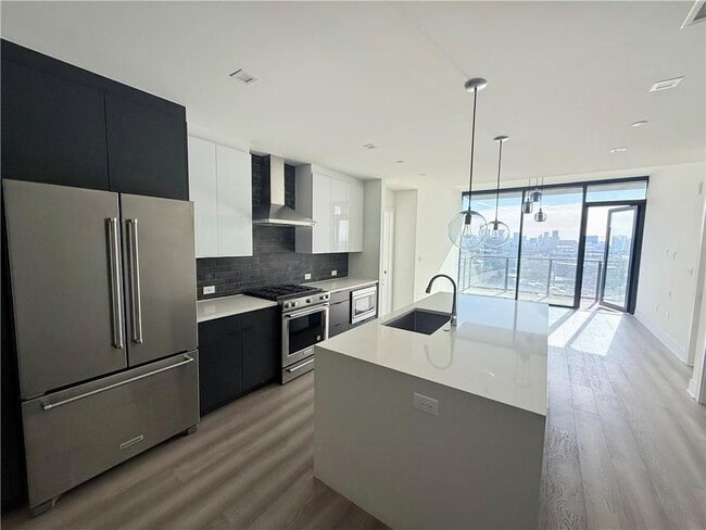 Building Photo - 788 West Marietta St NW