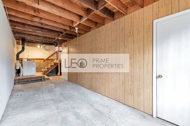 Building Photo - 2816 Deerwood Trail