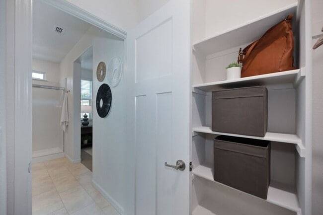 Building Photo - 1588 Parkside Way