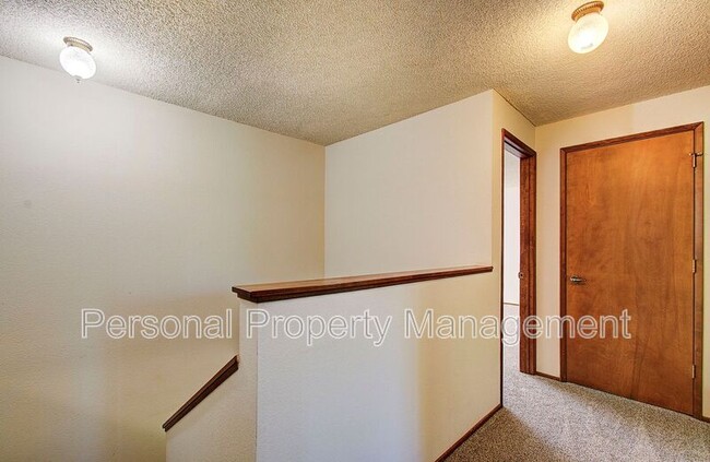 Building Photo - 4613 E 18th St