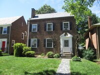 Building Photo - -- AVAILABLE JULY 17TH -- 3 BR / 1 BA Bric...