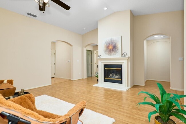 Building Photo - 512 Twin Pines Dr