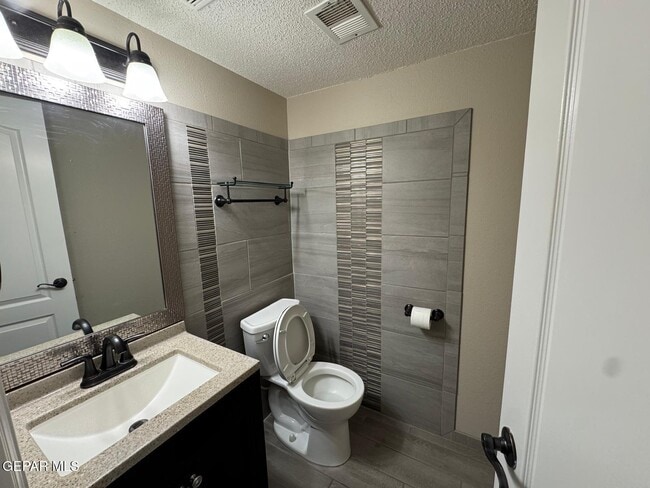 Building Photo - 398 Bentridge Drive