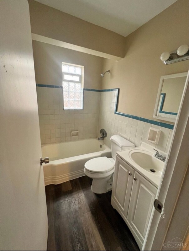 Building Photo - 129 Glenridge Pl