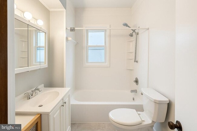 Building Photo - 10001 Dallas Ave