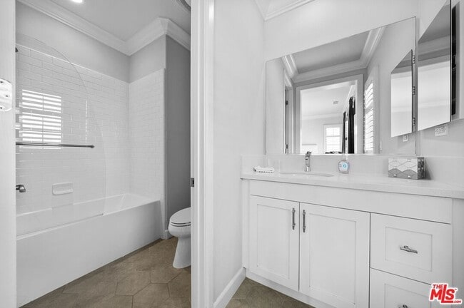 Building Photo - 105 Via Salamanca