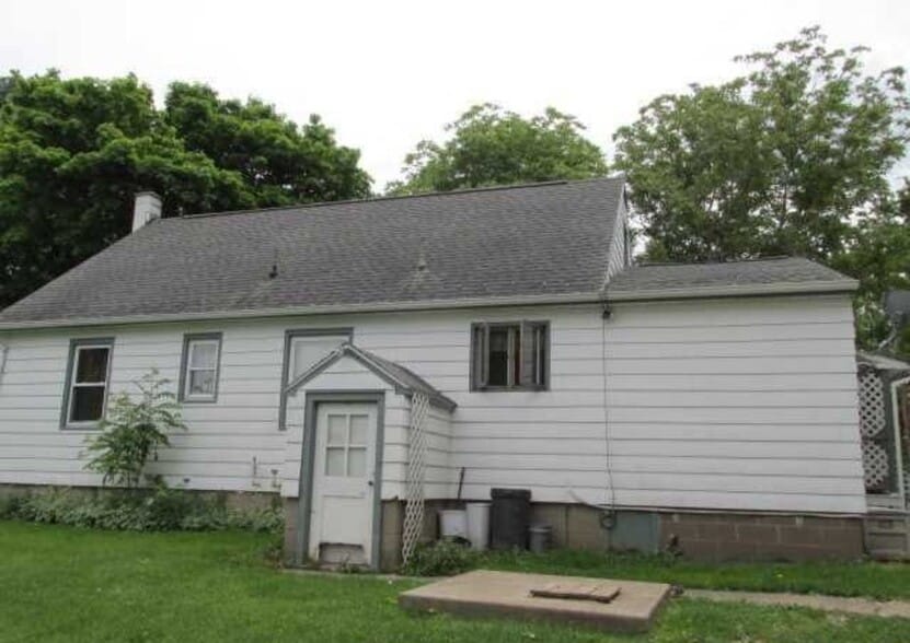Building Photo - 4306 Ridge Rd