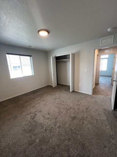 Building Photo - 4 Bed 2 Bath Home in Nampa!