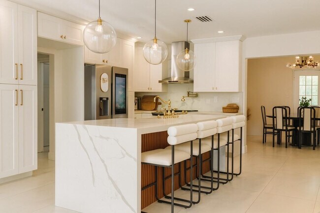 Building Photo - 2395 NE 184th Terrace