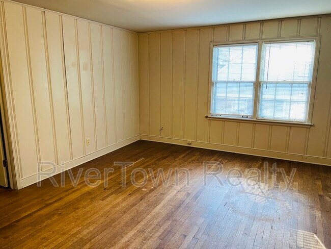 Building Photo - 3560 Poplar Ave