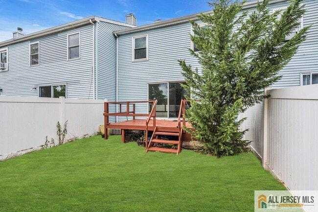 Building Photo - 17 Begonia Ct