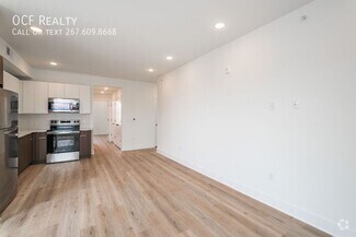 Building Photo - 4324 Lancaster Ave
