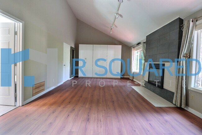 Building Photo - 2914 146th Pl SE