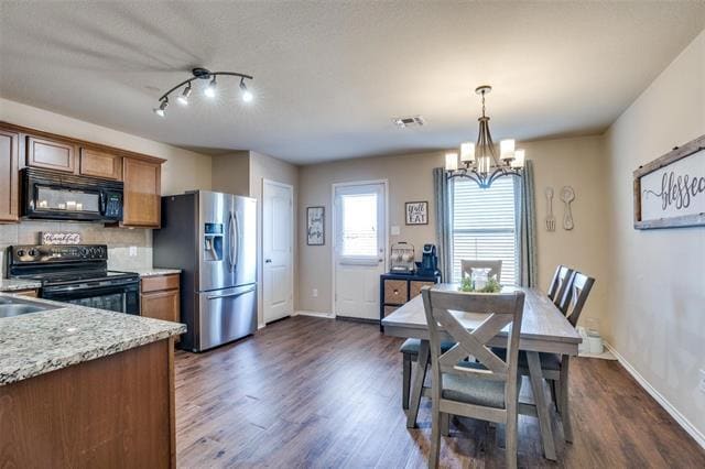 Building Photo - 1606 Meadow Creek Dr