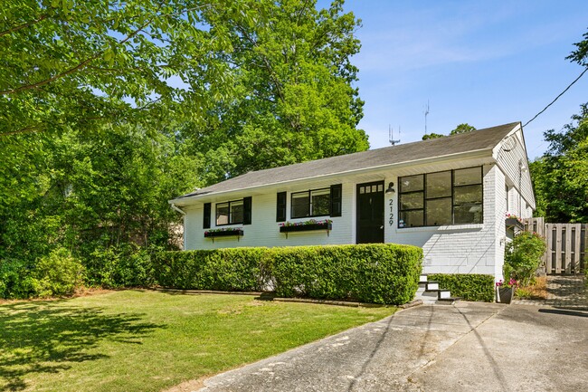 Building Photo - 2129 Arlington Ave NE