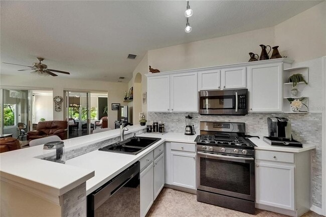 Building Photo - 2068 Sifield Greens Way