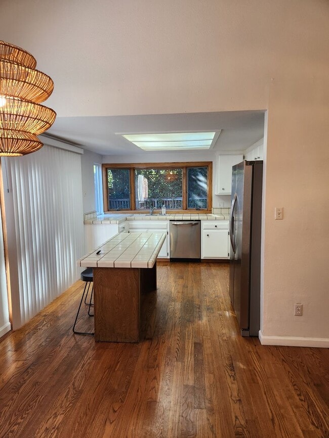 Building Photo - Rincon Valley 4 Bedroom, 2 Bathrooms w/Pool Great Santa Rosa Neighborhood