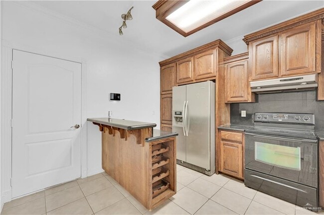 Building Photo - 17 N 5th St