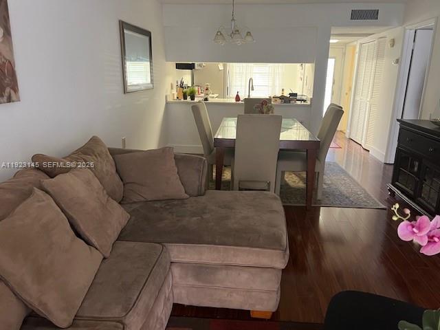 Building Photo - 1207 Bahama Bend