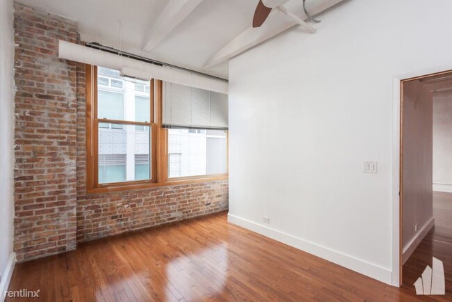 Building Photo - 2 br, 1 bath Condo - 801 S Wells St