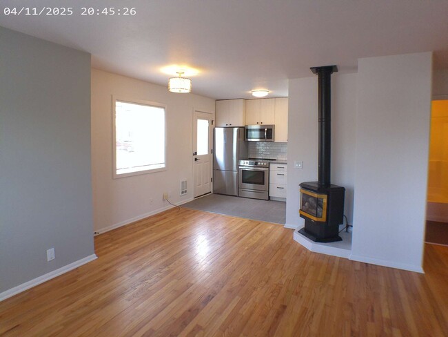 Building Photo - 3712 SE 56th Ave