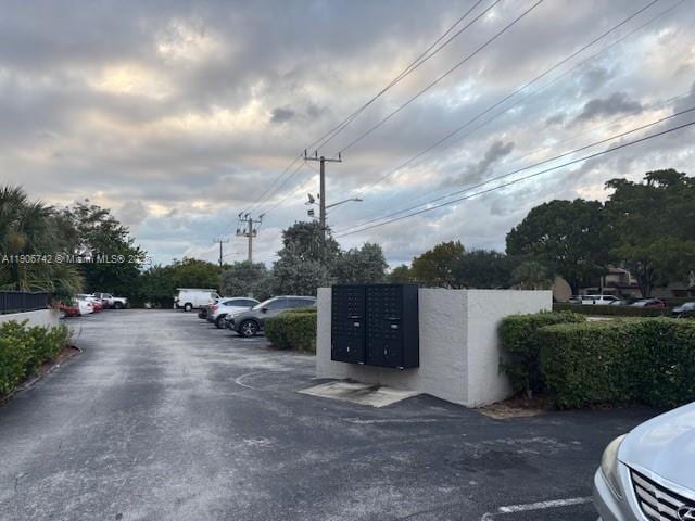 Building Photo - 10592 Royal Palm Blvd