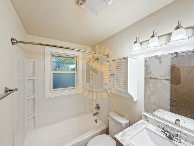 Building Photo - 2230 Mahon Ct