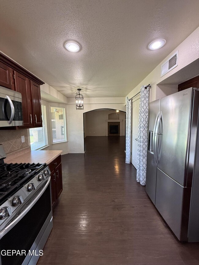 Building Photo - 12557 Paseo Lindo Dr