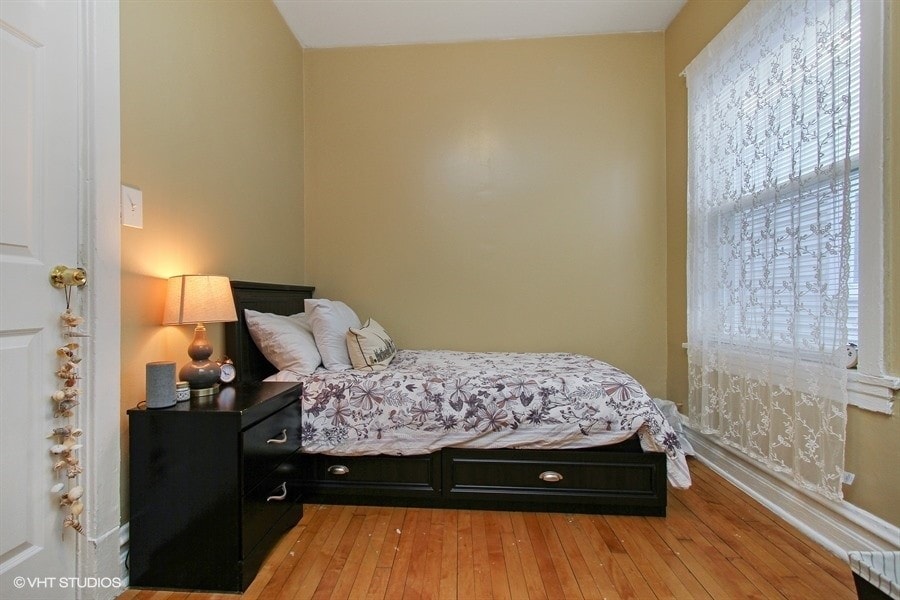 Bedroom 1 - 2915 Hamlin N Ave