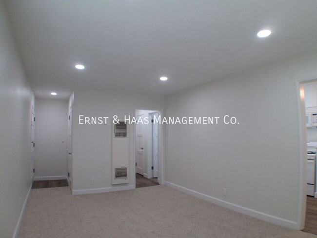Building Photo - 4531 N Banner Dr