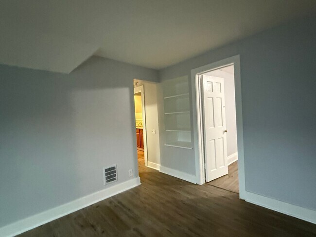 Building Photo - 175 Avenue E