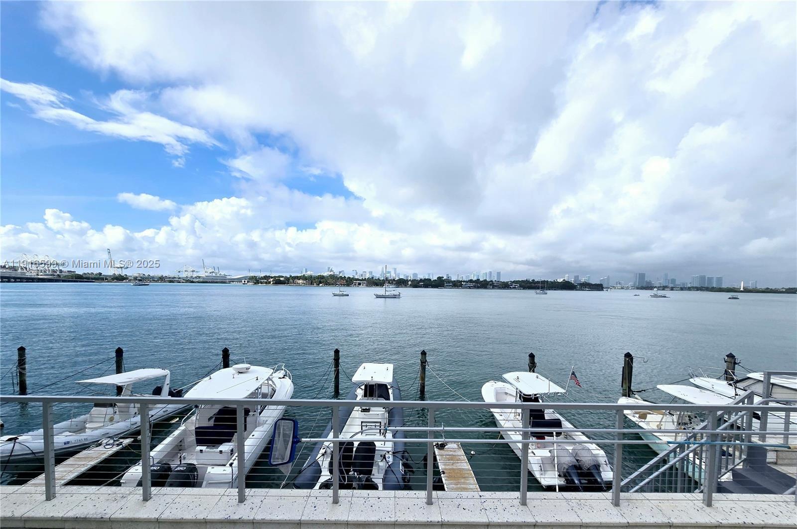 Building Photo - 800 West Ave