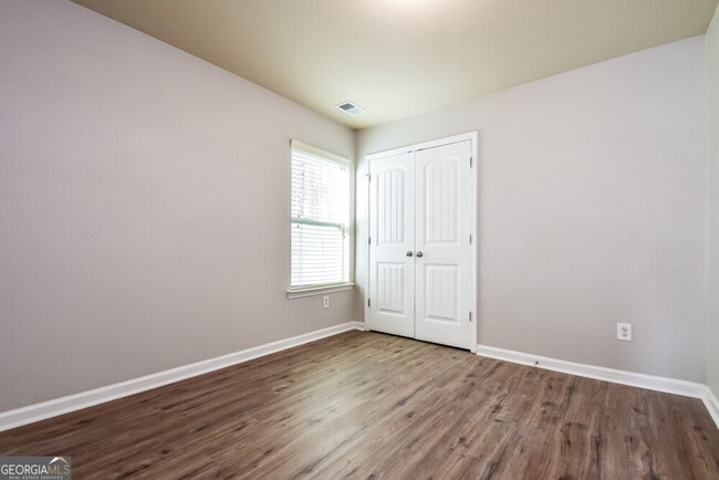 Building Photo - 118 Cassady Ln