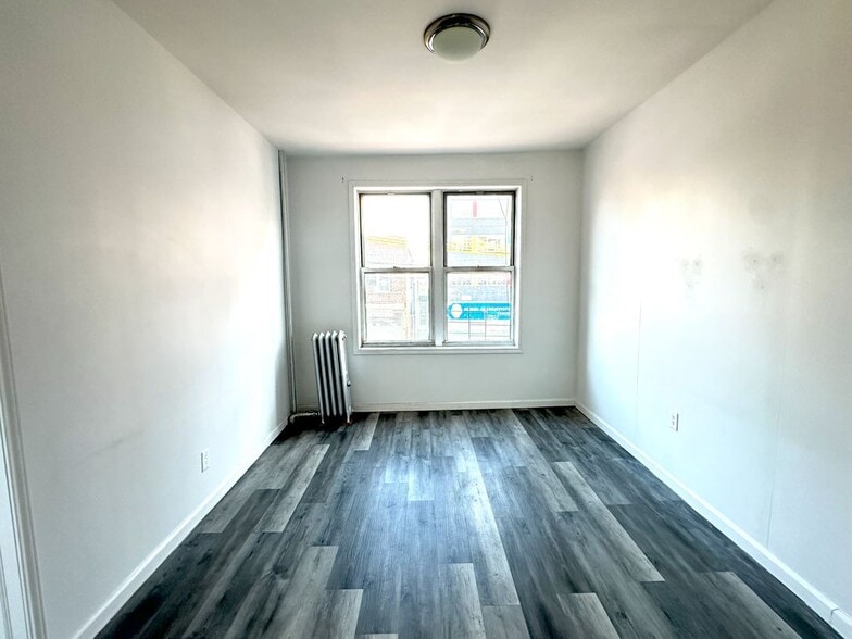 Primary Photo - 4508 8th Ave