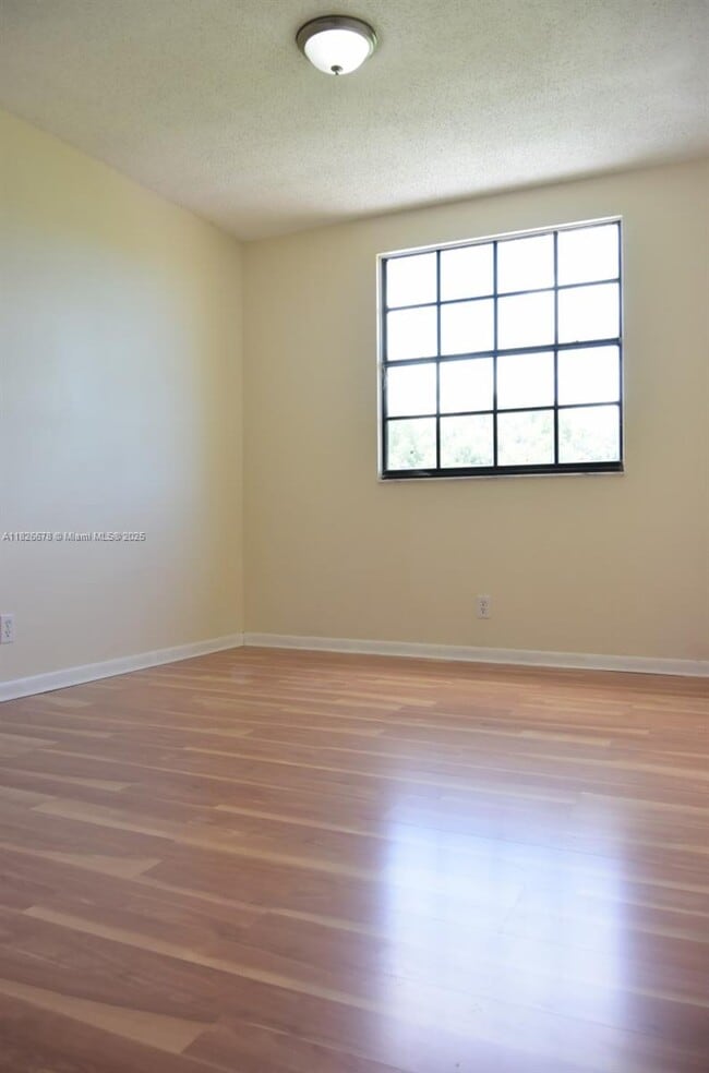 Building Photo - 9481 NW 39th Pl