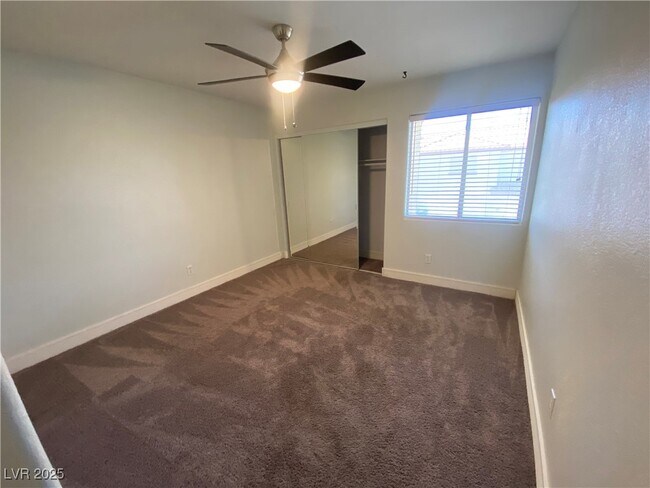 Building Photo - 1028 Allure Dr
