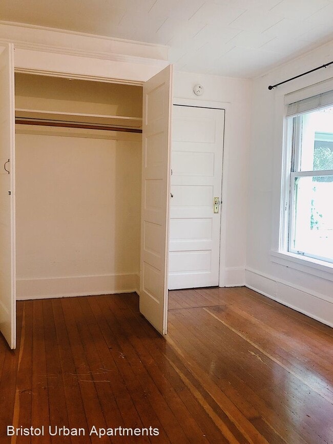 Building Photo - 2190 W Burnside St