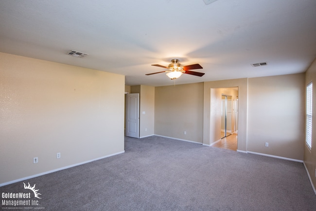 Building Photo - Spacious Two-Story 5Bdm 2.5Ba Home with Private Backyard in Summerlin.